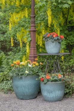 Bloempot Glazed Egg - D38 X H32cm - Groen -Woondecoratie Winkel glazed egg pot moss green d38h32 bloempot groen 7 6