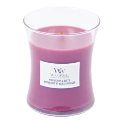 Woodwick Wild Berry & Beets Medium Candle - Geurkaars 5 Woodwick Wild Berry & Beets Medium Candle - Geurkaars -Woondecoratie Winkel woodwick wild berry beets medium candle geurkaars 2
